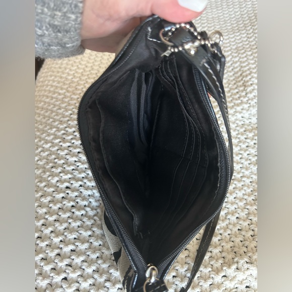 Coach Clutch - Picture 3 of 3